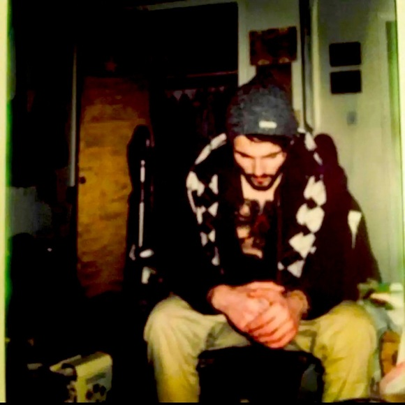 Mac’s World - Picture 1 of 2